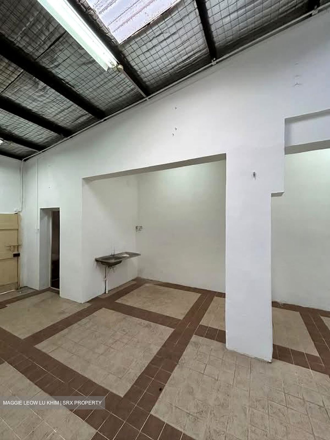 Desker Road (D8), Office #608352211